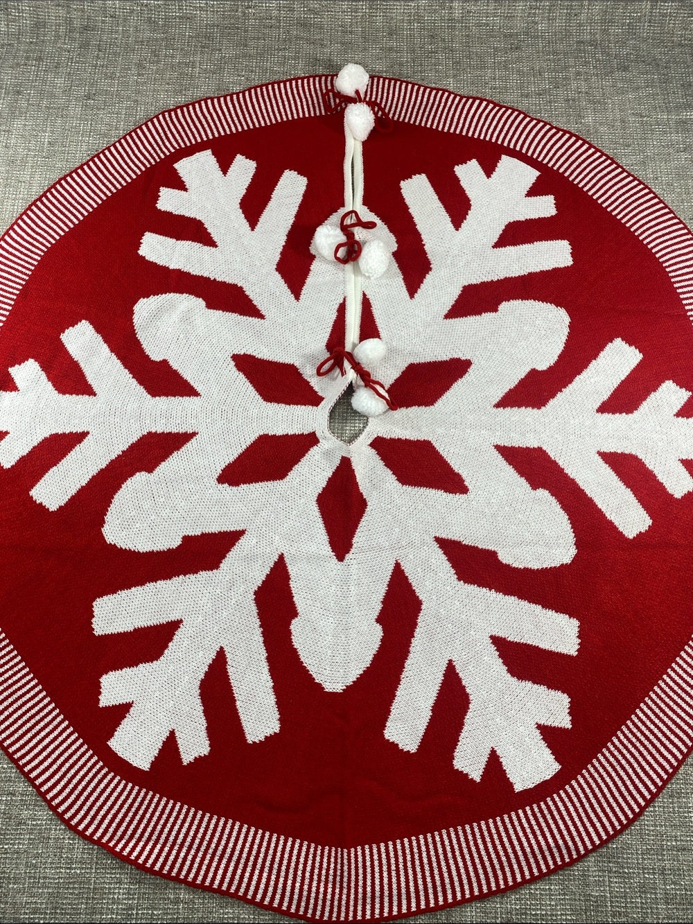 Red Snowflake Tree Skirt with Pom Pom Ties - Holiday Decor